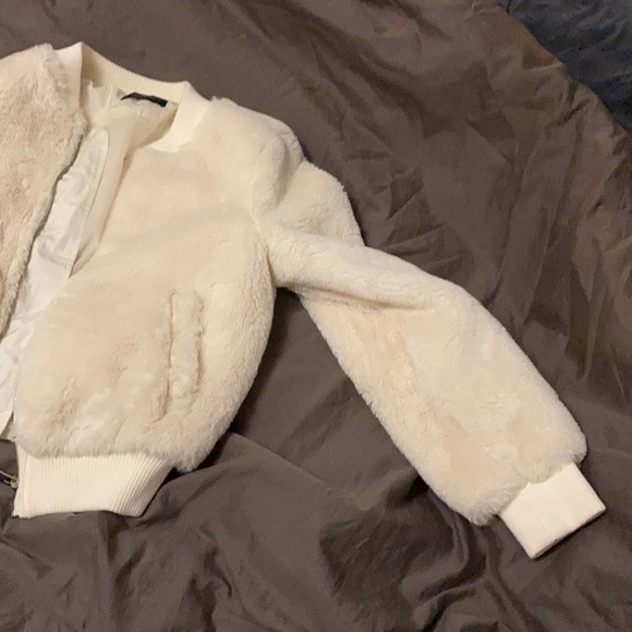 Fur white jacket - Picture 2 of 4